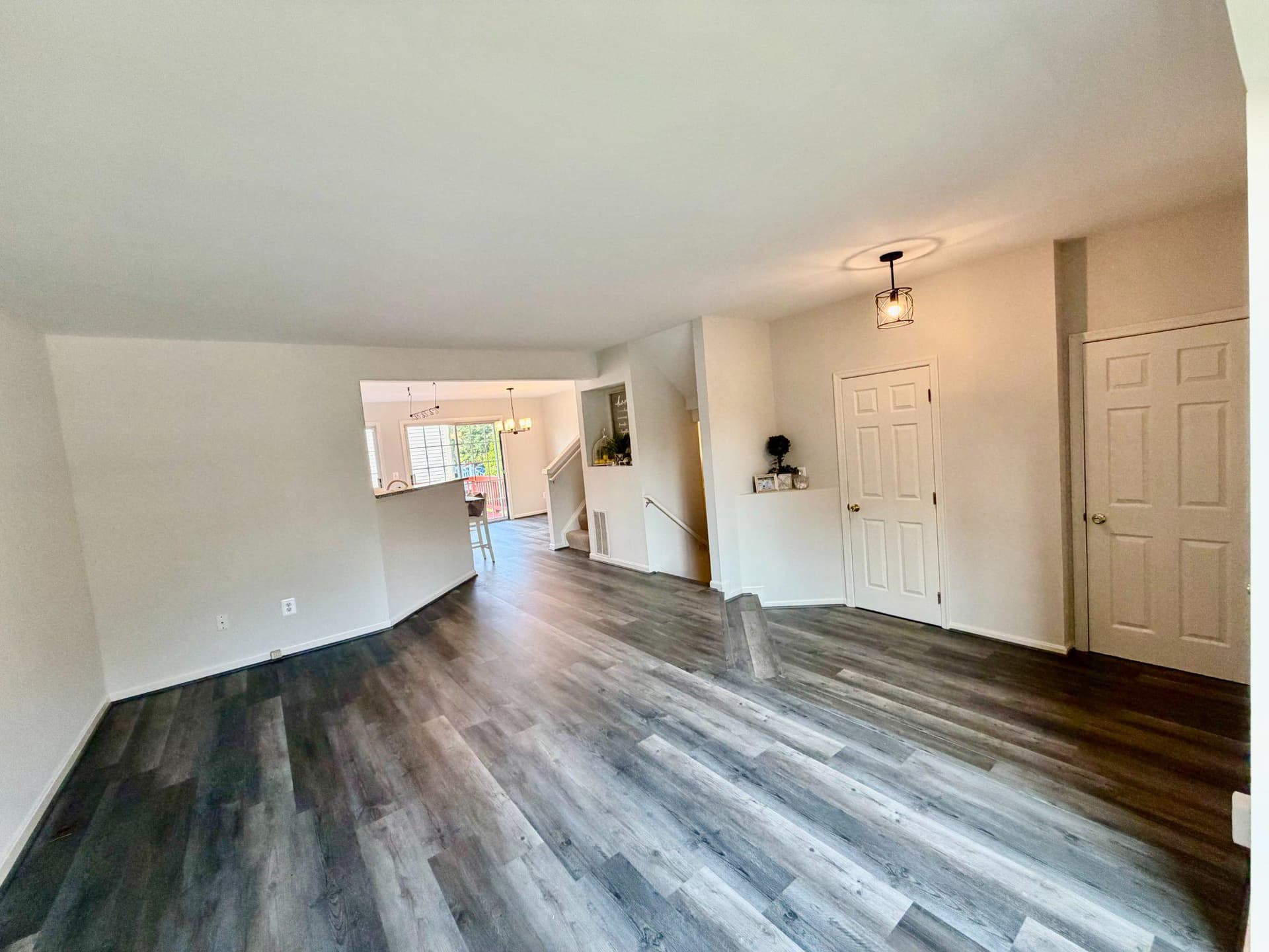 10245 Calypso Drive photo 3