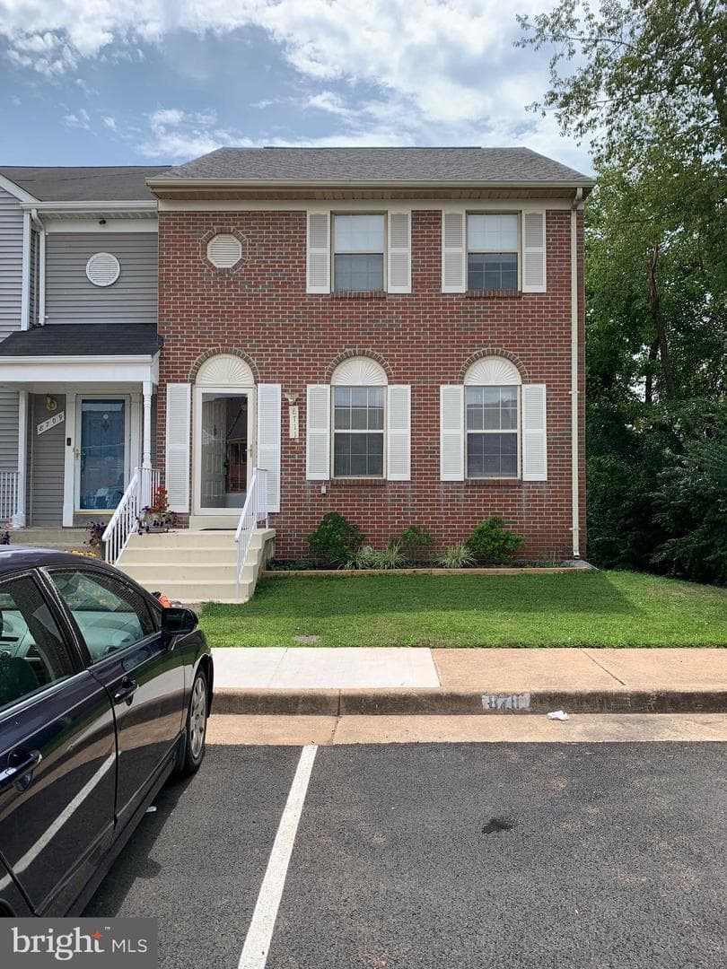 8711 Ditmars Court photo 1