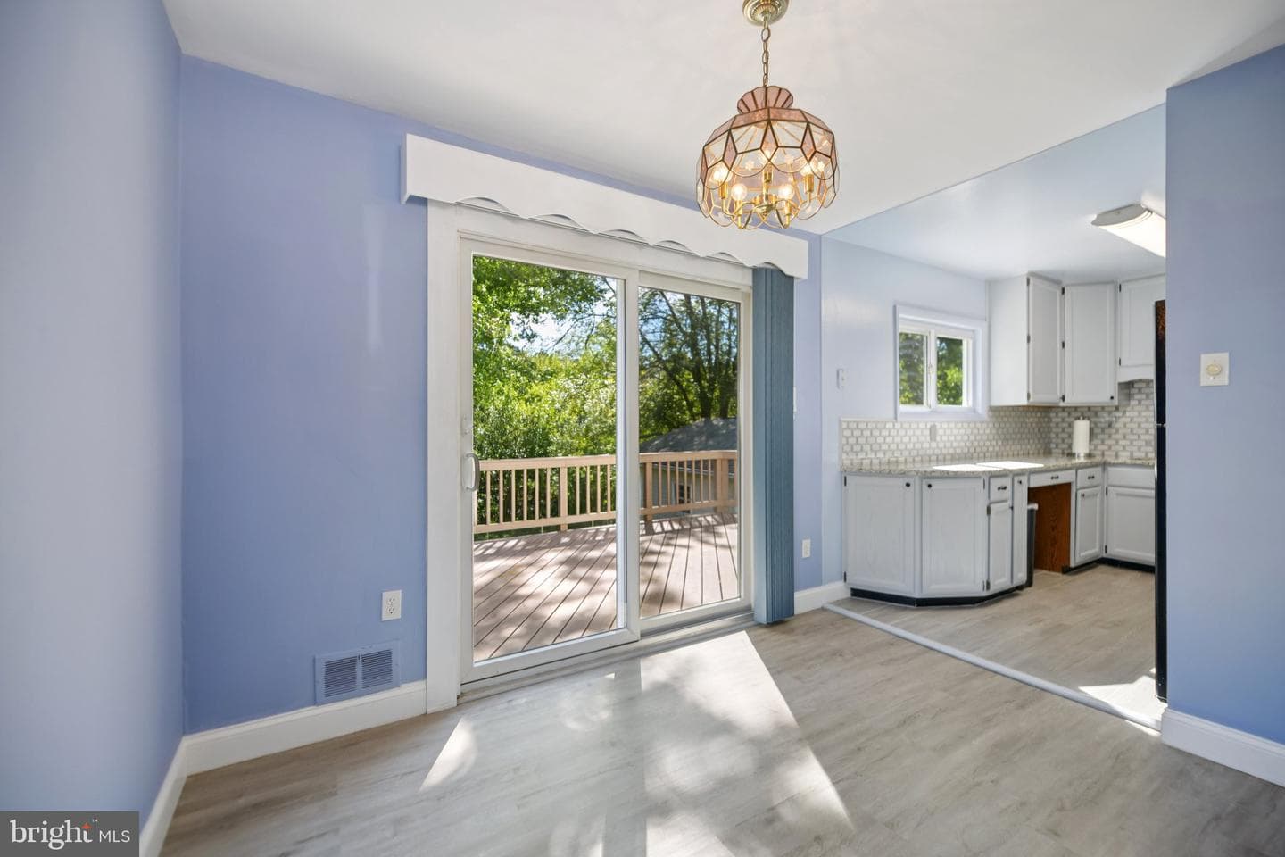 181 Cabbel Drive photo 14
