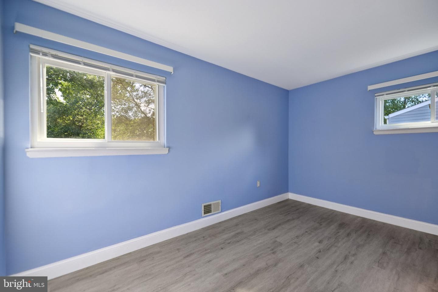 181 Cabbel Drive photo 21