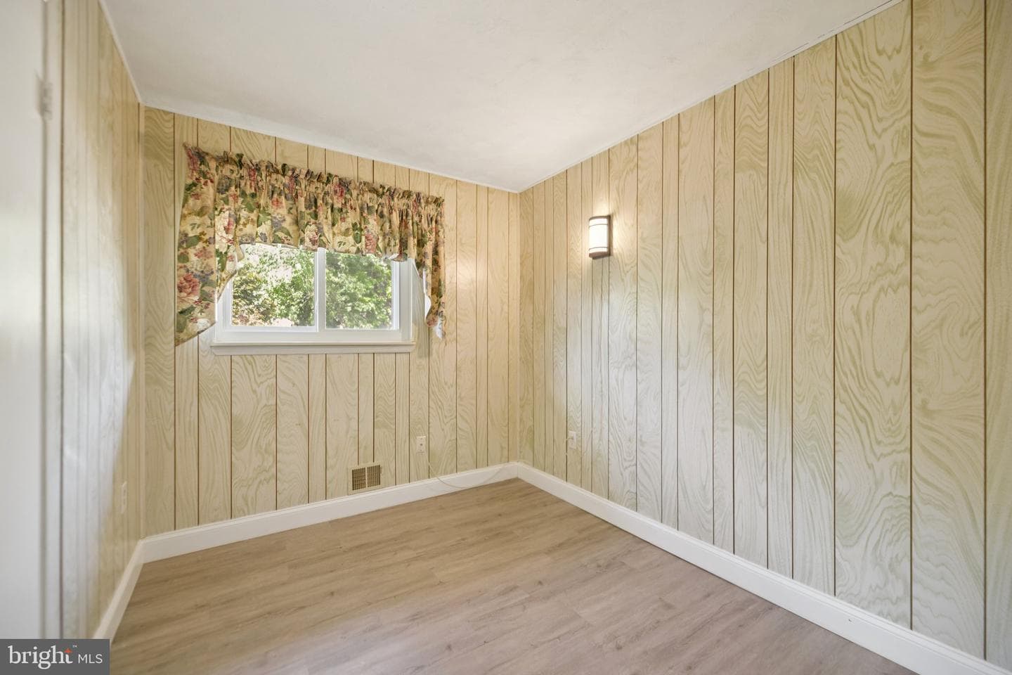 181 Cabbel Drive photo 23