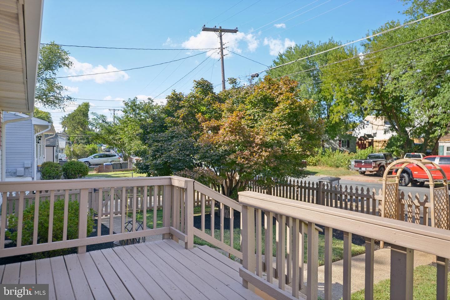 181 Cabbel Drive photo 5