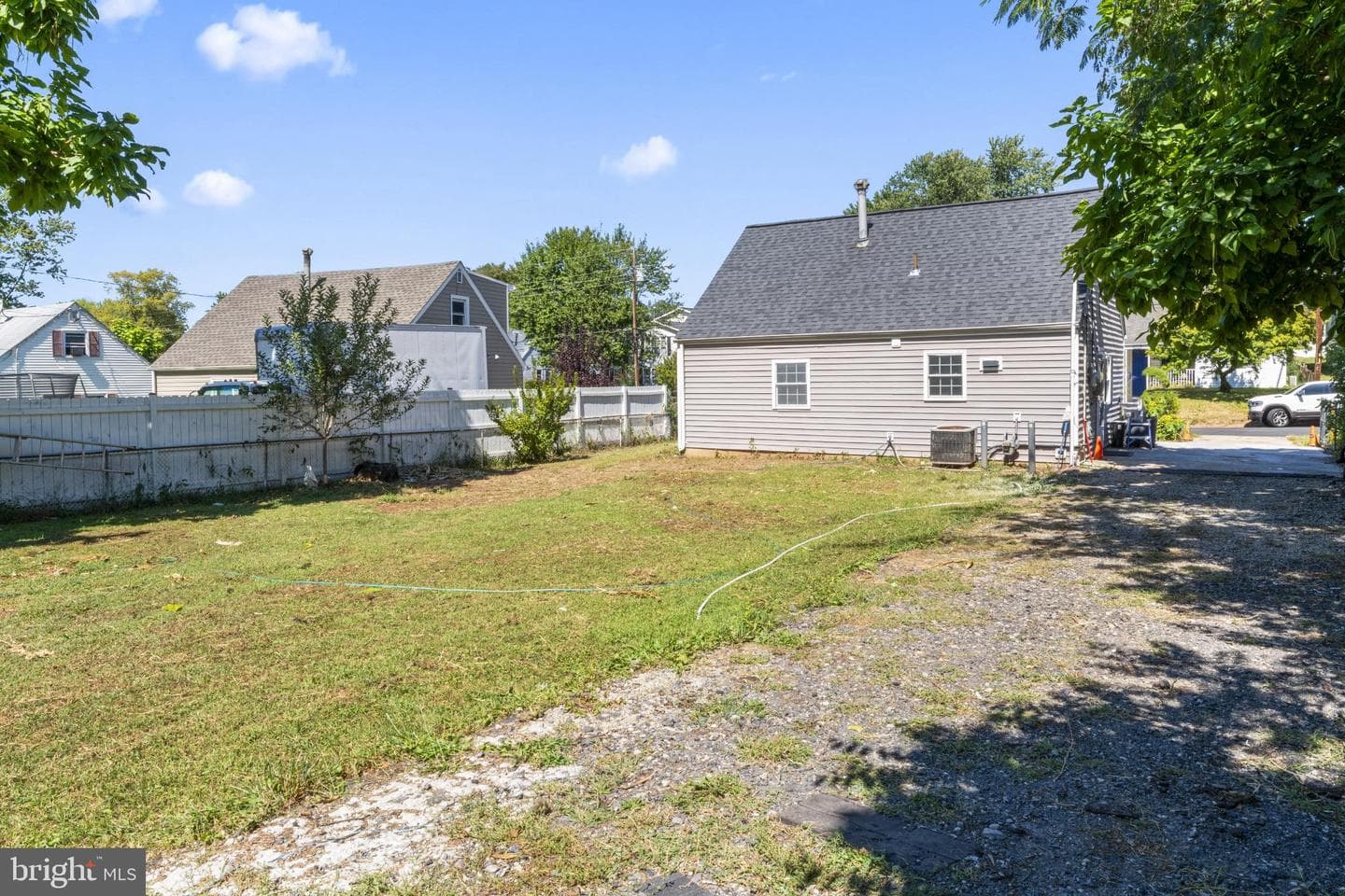 121 Cabbel Drive photo 15