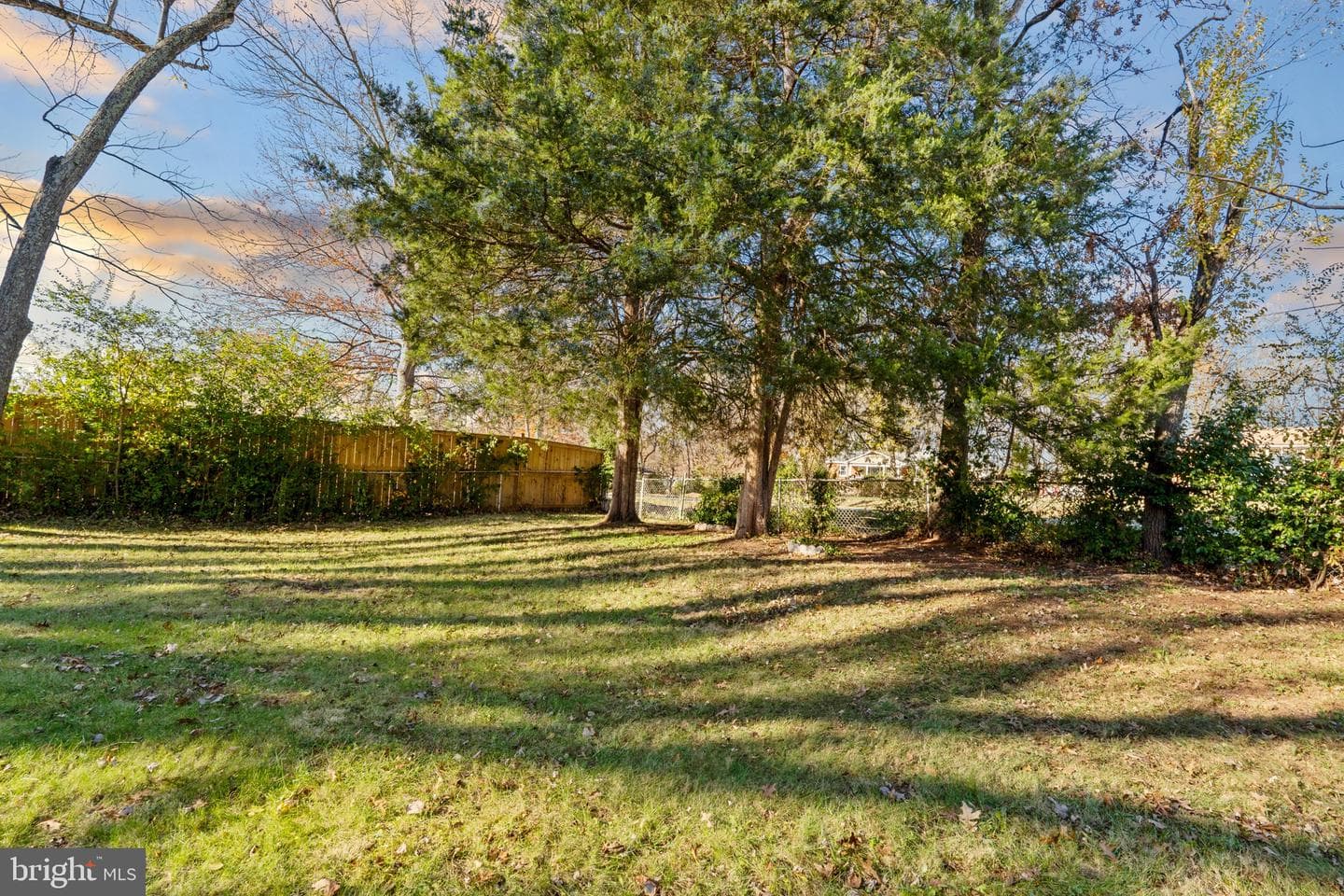 122 Holden Drive photo 3