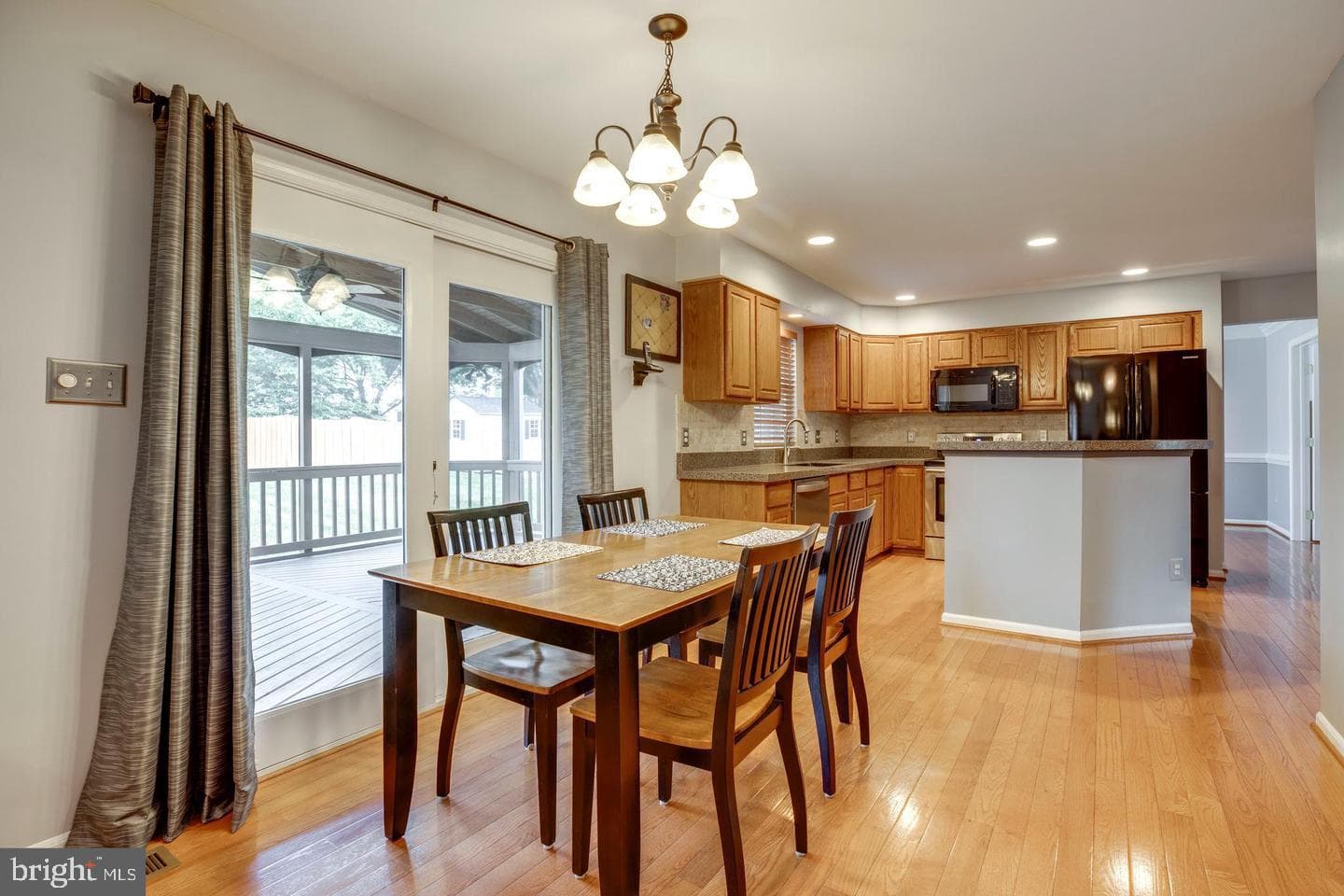 9307 Nancy Street photo 3