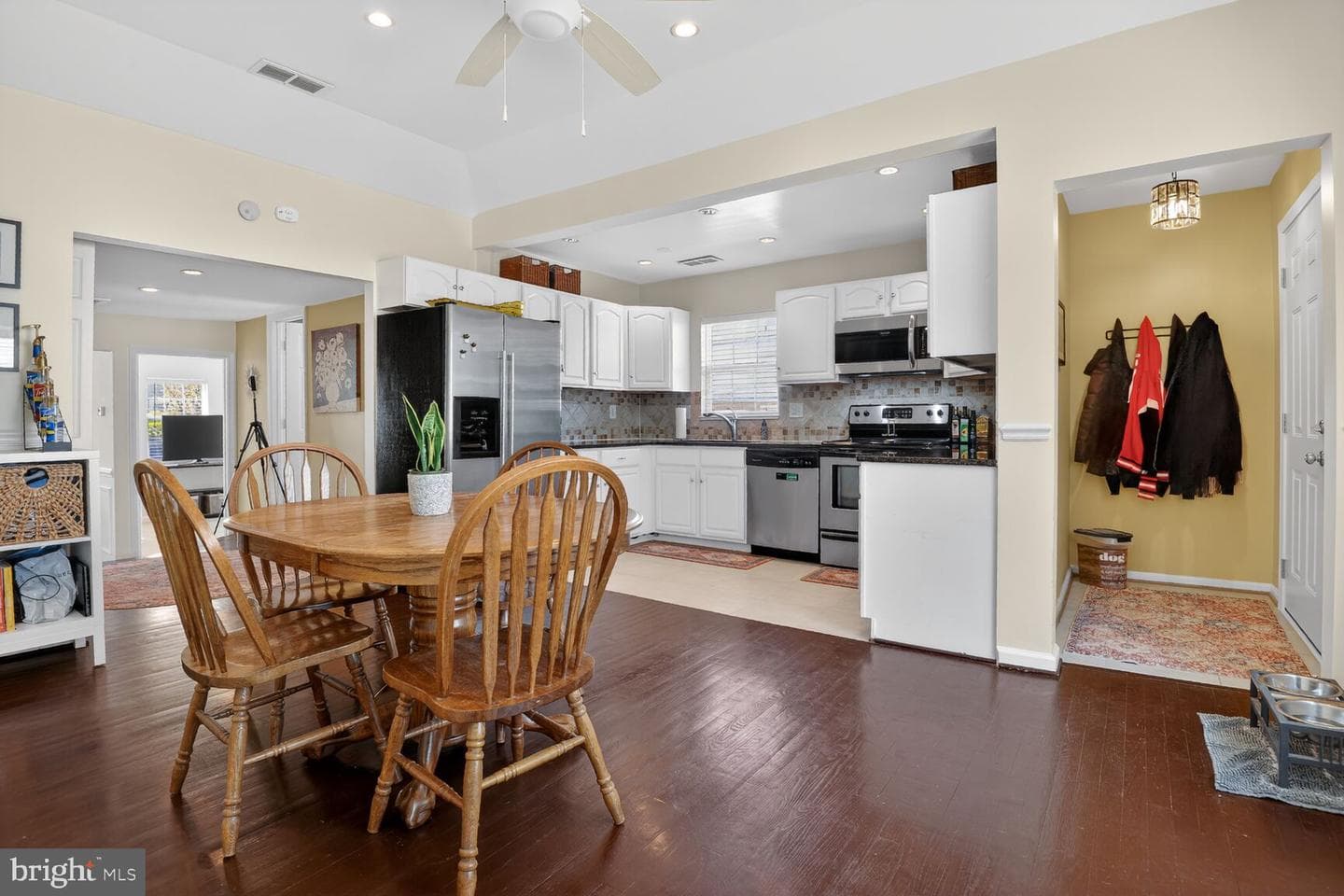 134 Evans Street photo 4