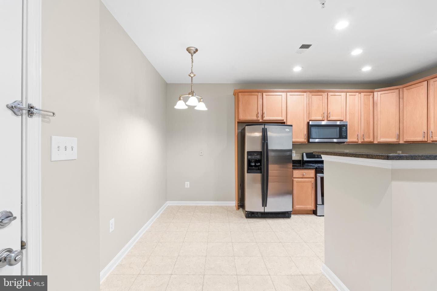9724 Holmes Place #unit 302 photo 10