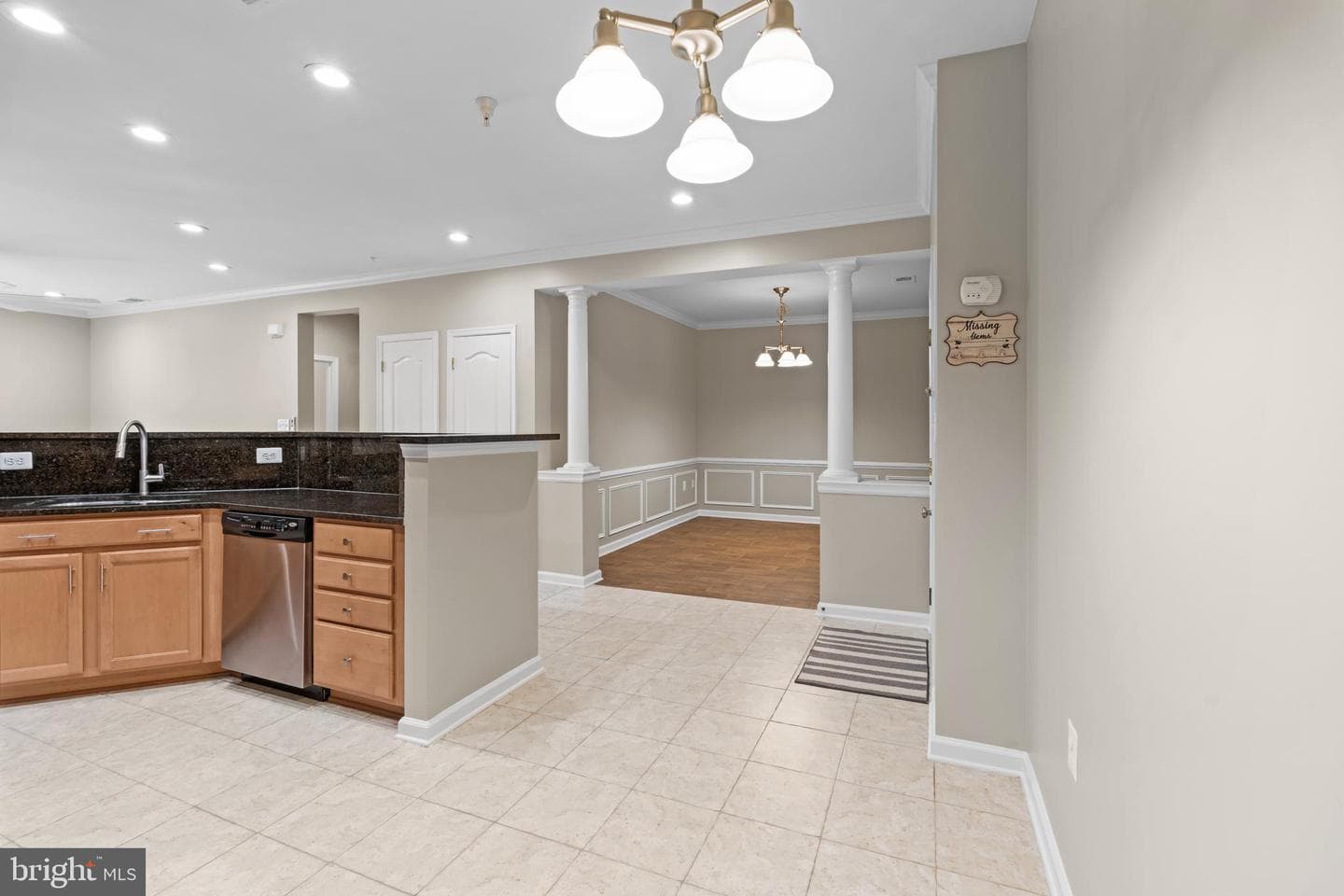 9724 Holmes Place #unit 302 photo 11