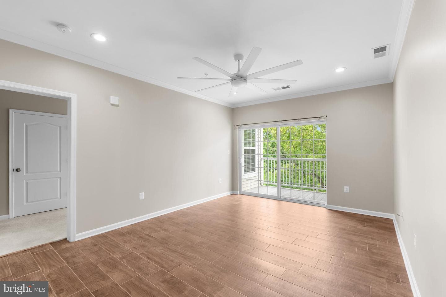 9724 Holmes Place #unit 302 photo 14