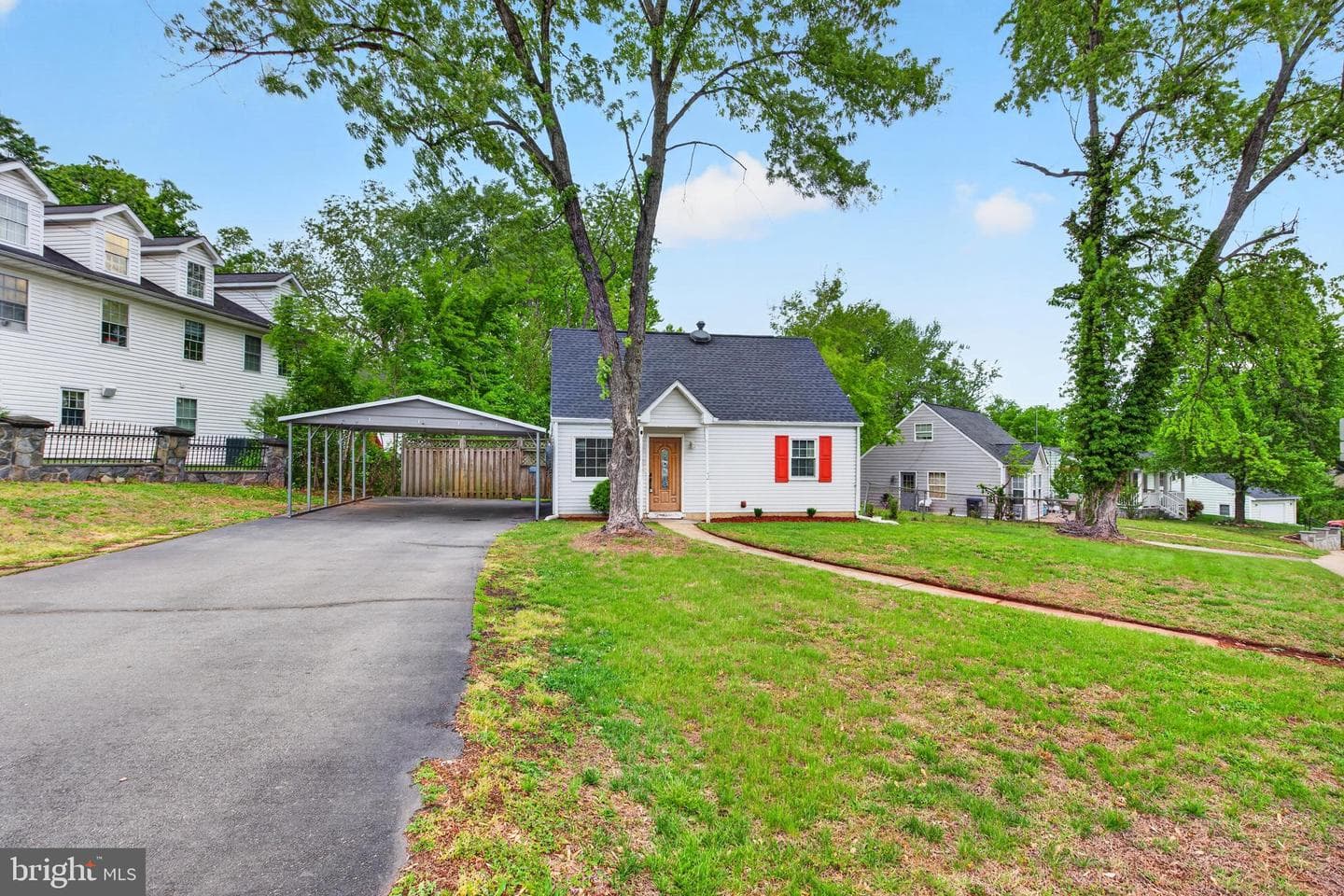 296 Manassas Drive photo 3