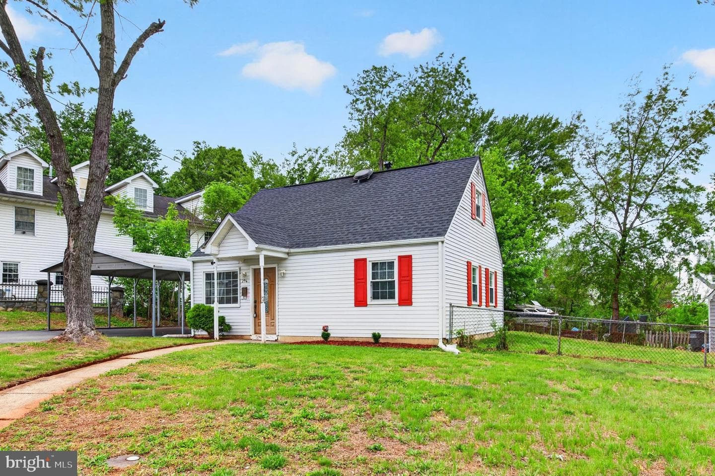 296 Manassas Drive photo 4