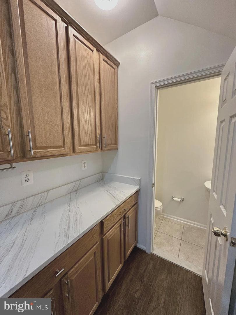 9544 Walker Way photo 8