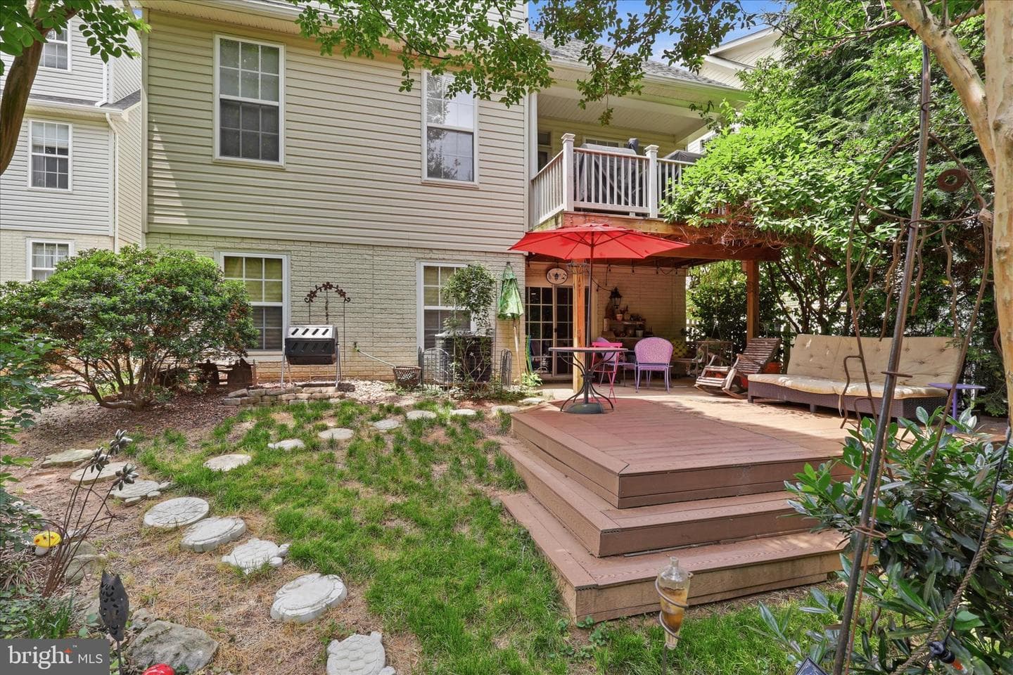 9411 Primrose Ln photo 37