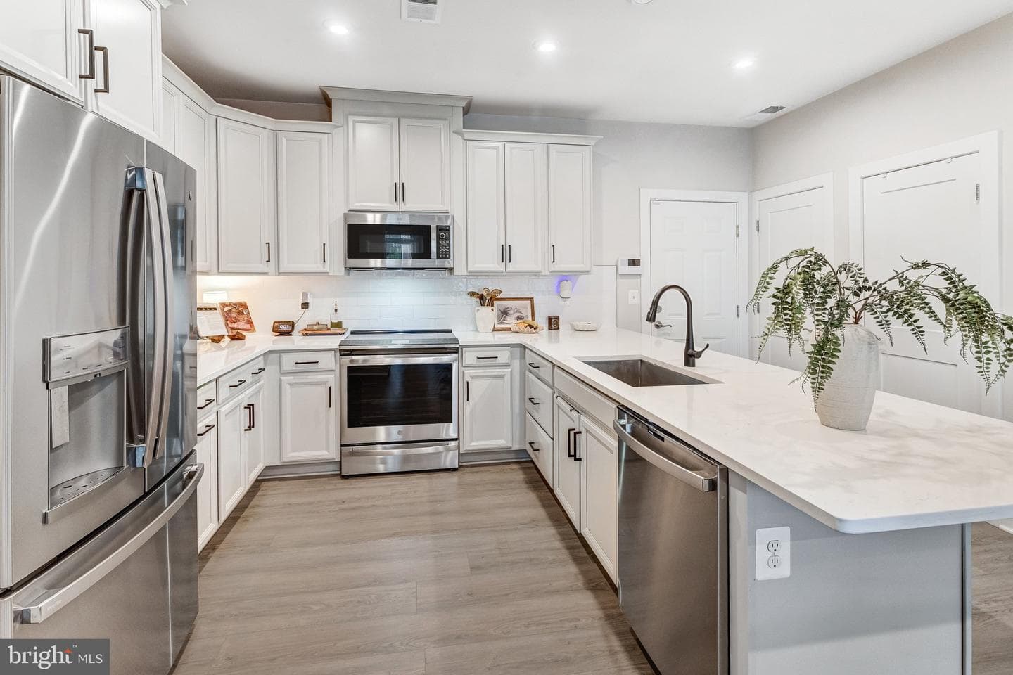 212 Park Central Terrace photo 9