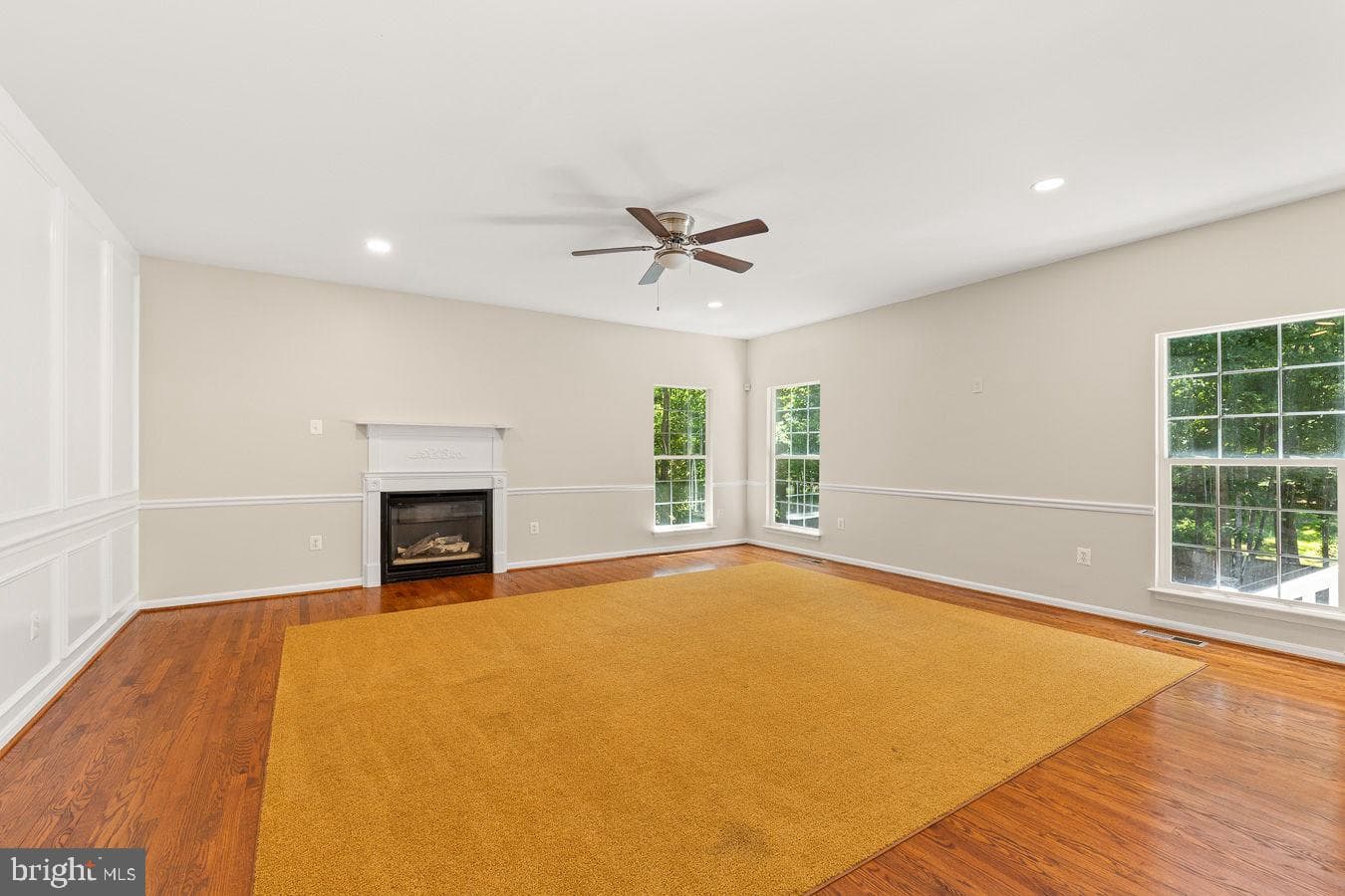9201 Golf Court photo 21