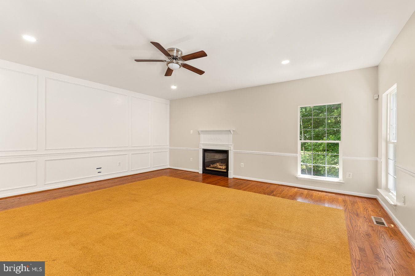 9201 Golf Court photo 22