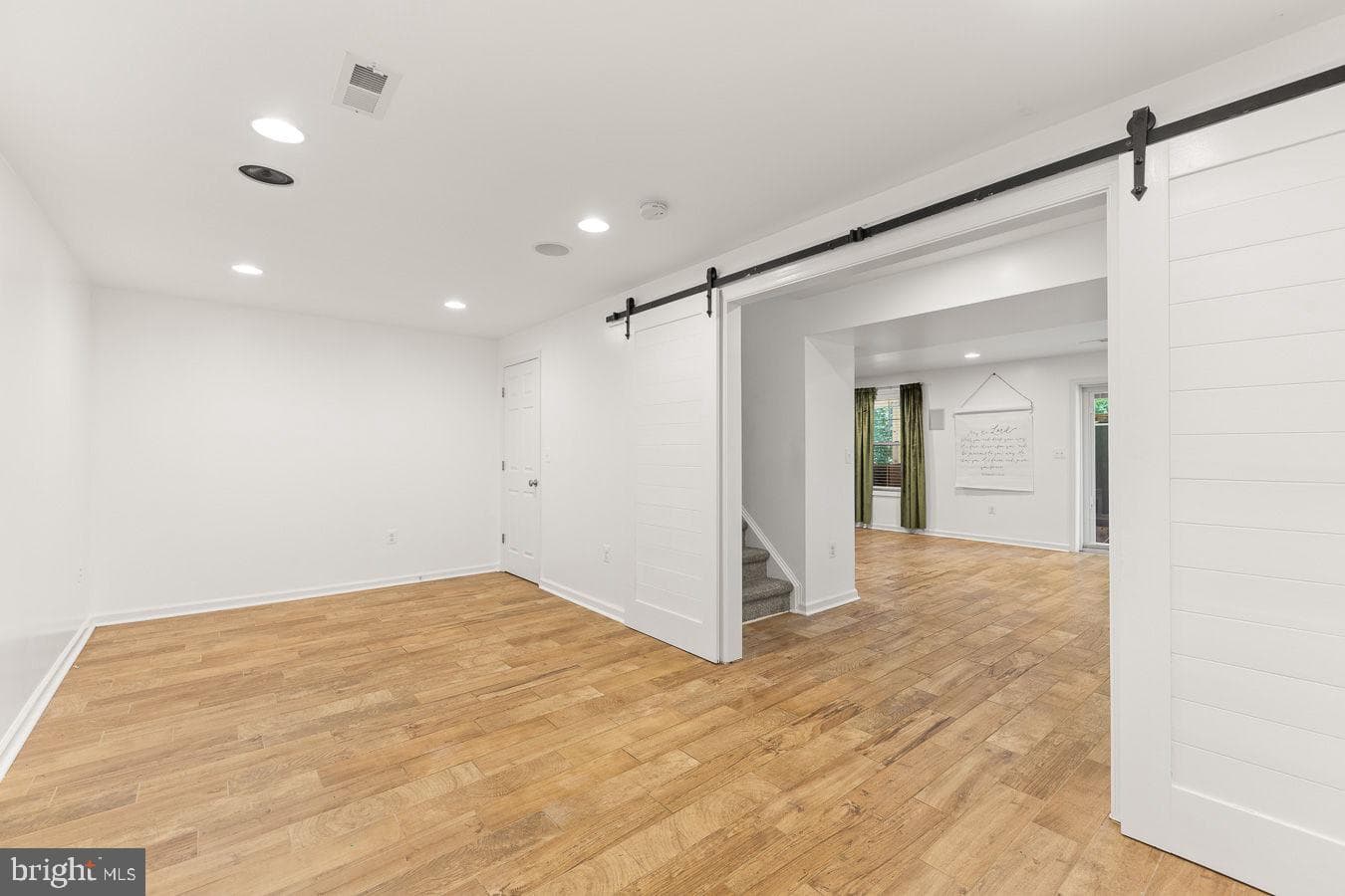 9201 Golf Court photo 30