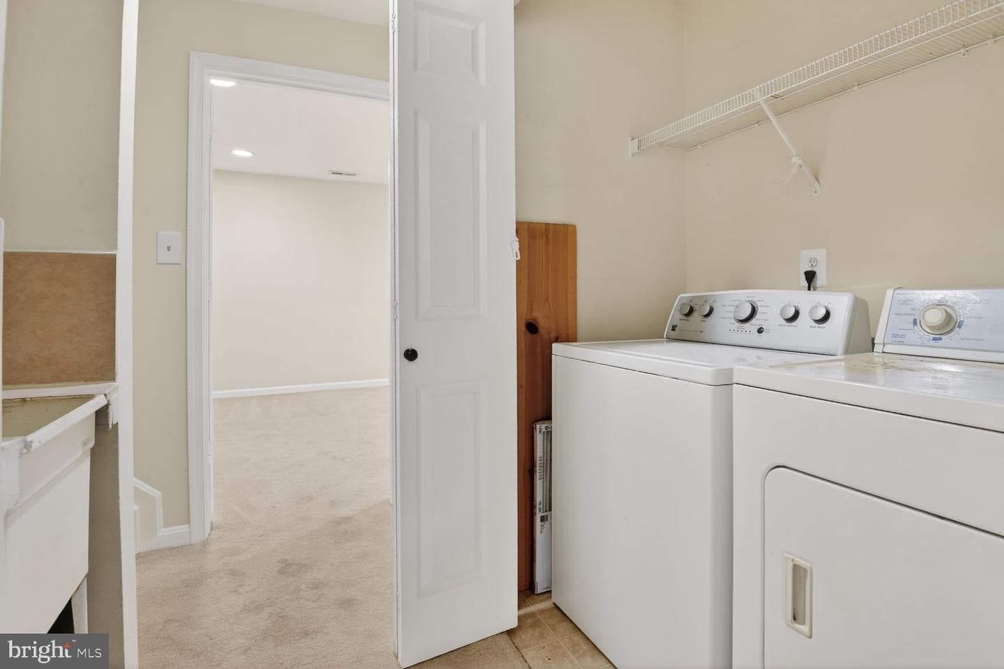 352 Kirby Street photo 13