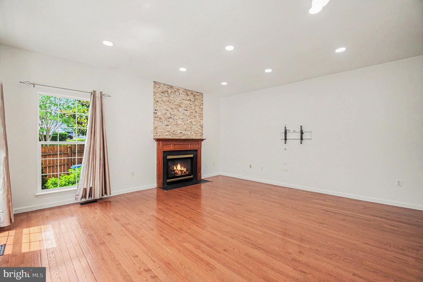 9224 Cynthia Street photo 12