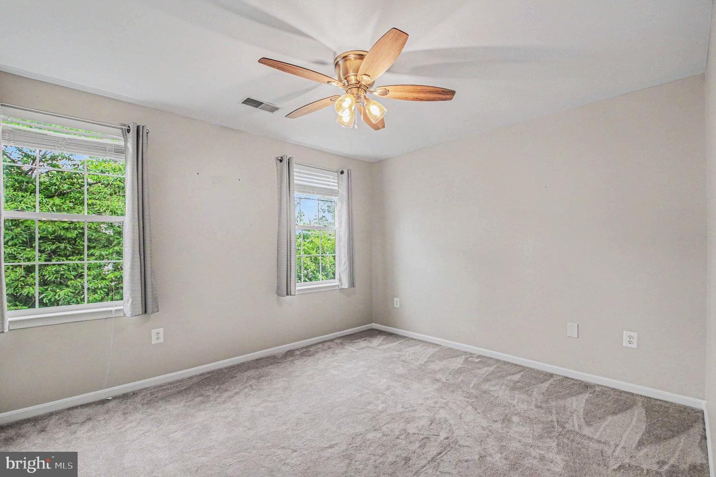 9224 Cynthia Street photo 16