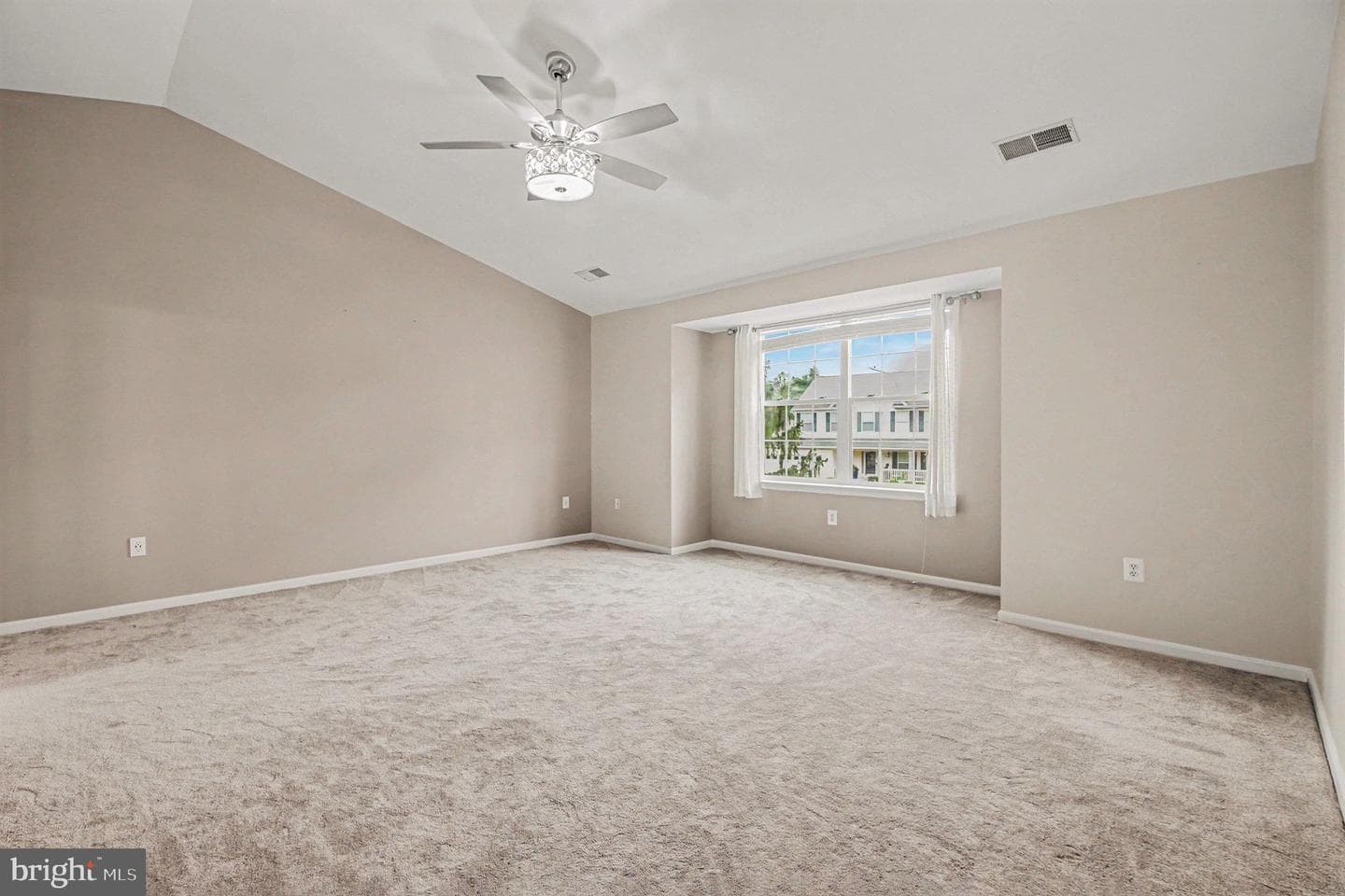9224 Cynthia Street photo 20