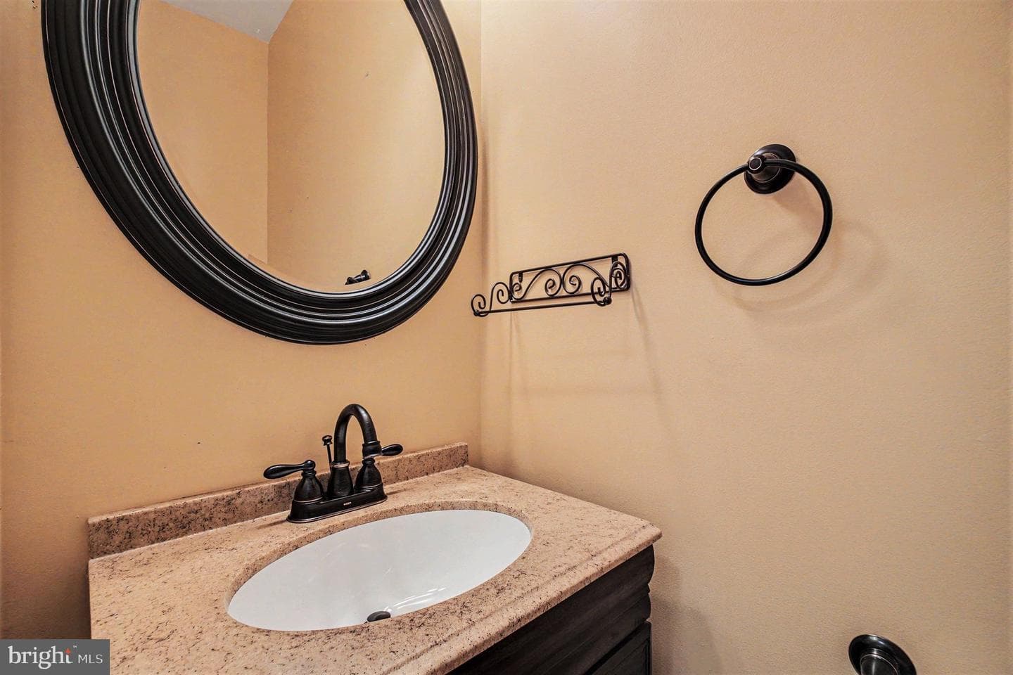 9224 Cynthia Street photo 26