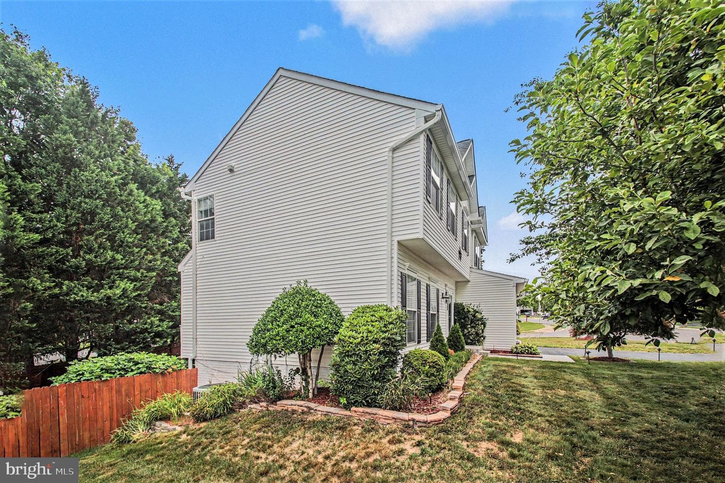 9224 Cynthia Street photo 36