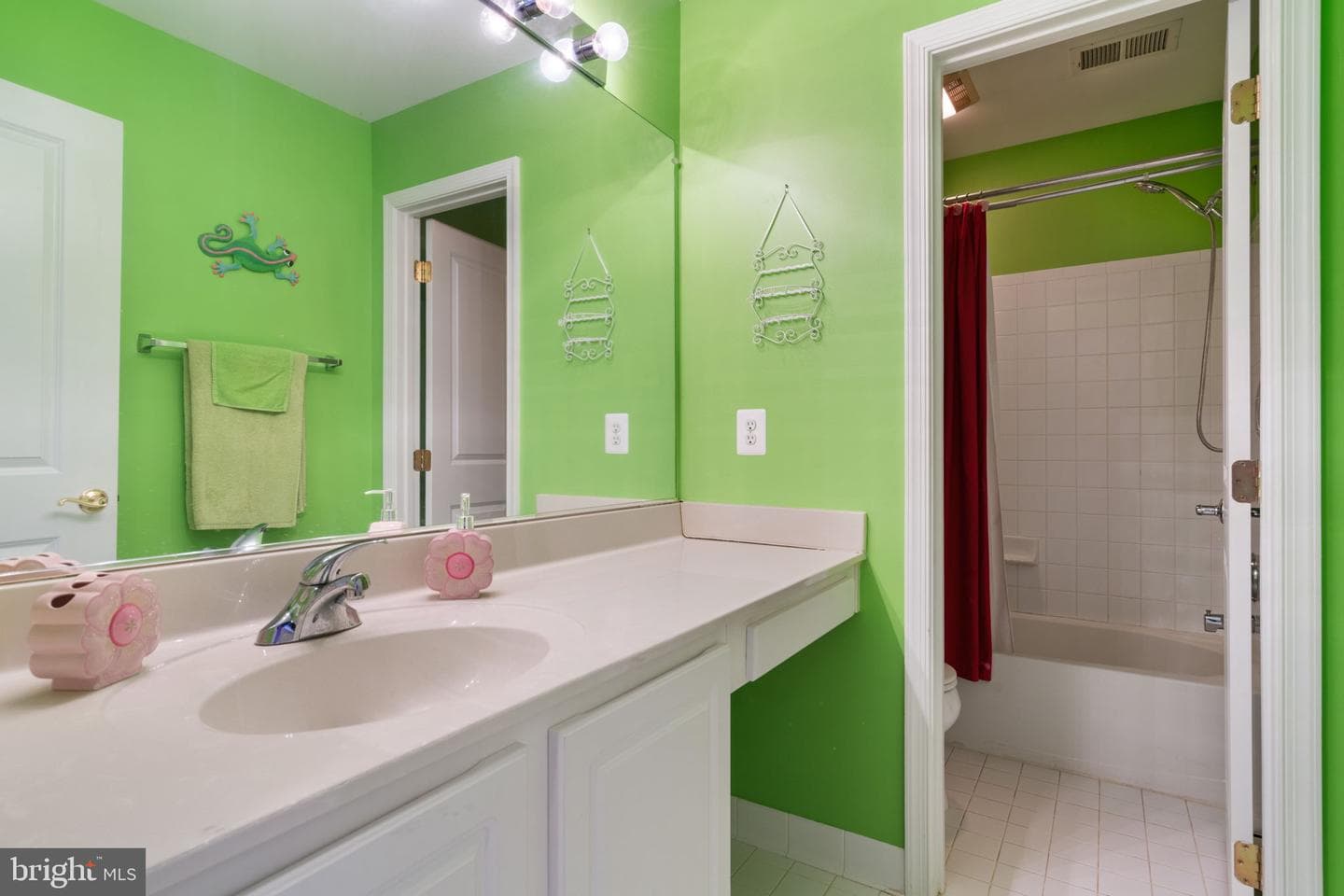 9405 Primrose Lane photo 29