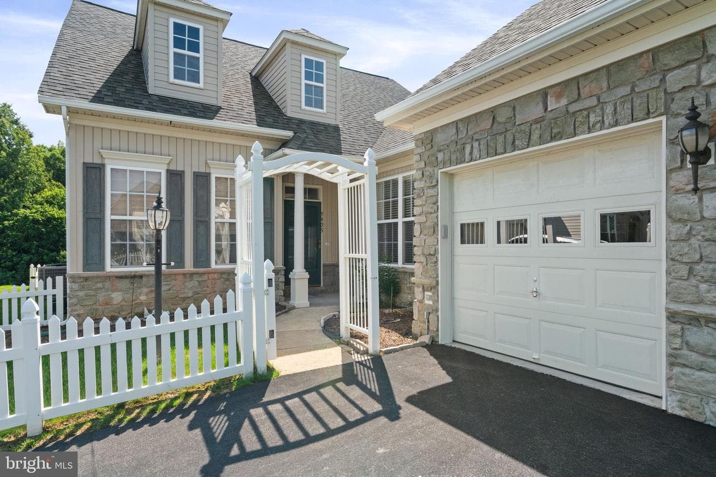 9405 Primrose Lane photo 40