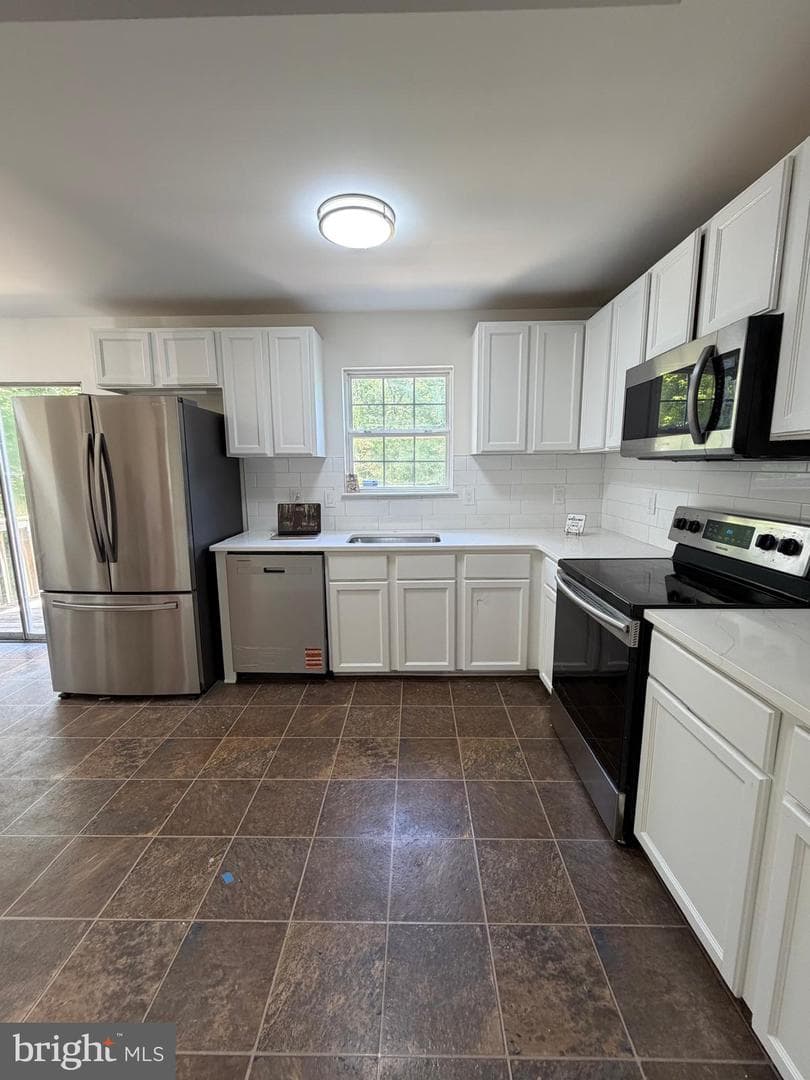 298 Moseby Drive photo 17