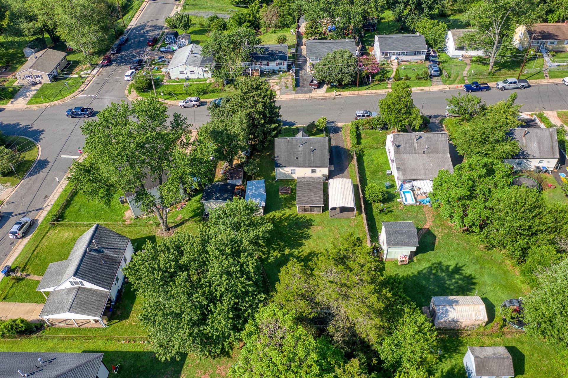 192 Cabbel Drive photo 37