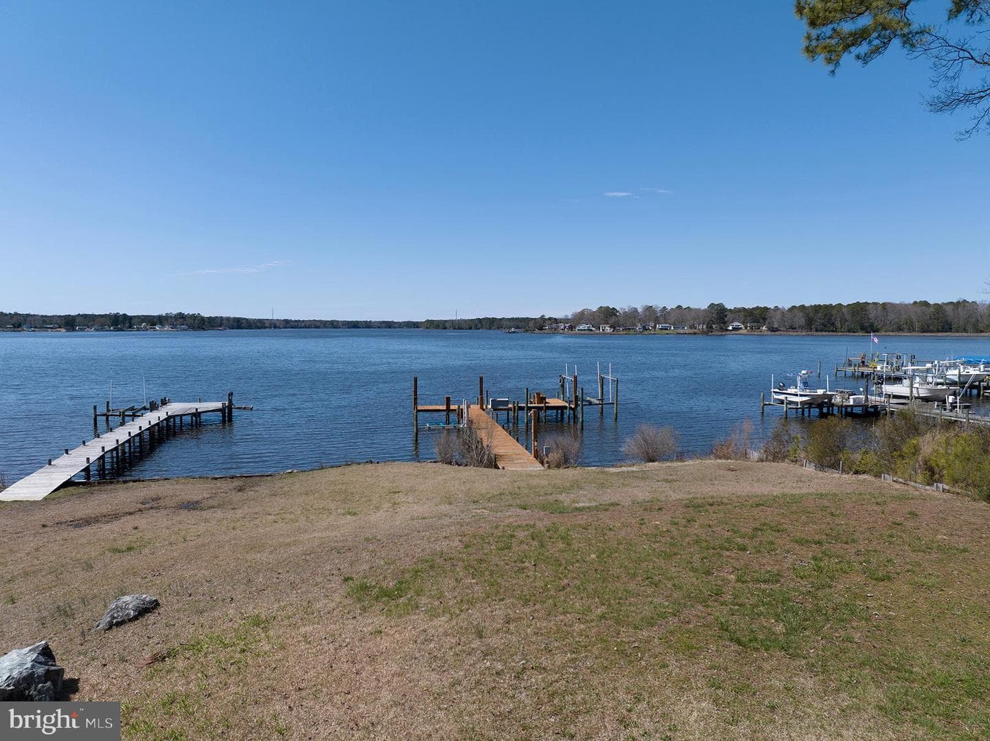 147 Beach Drive photo 15