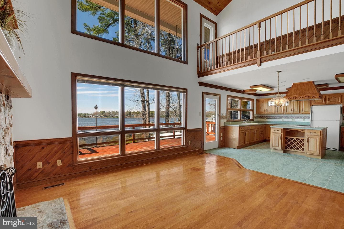147 Beach Drive photo 34