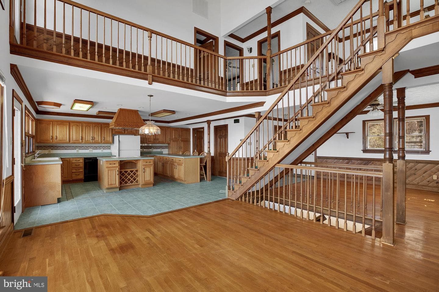 147 Beach Drive photo 37
