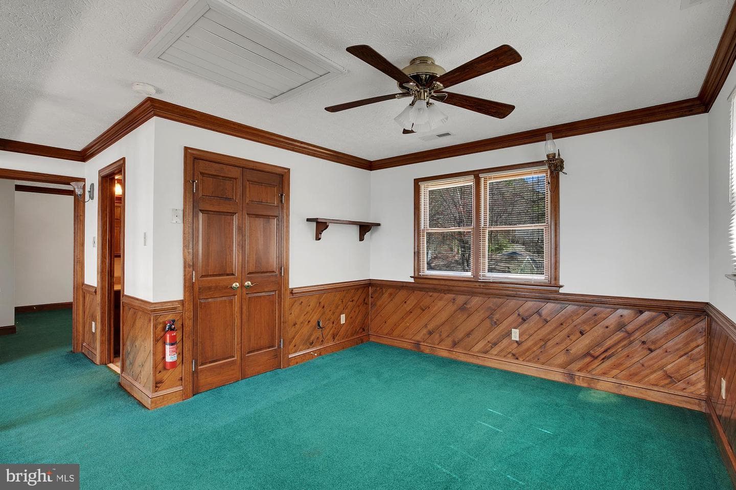 147 Beach Drive photo 44