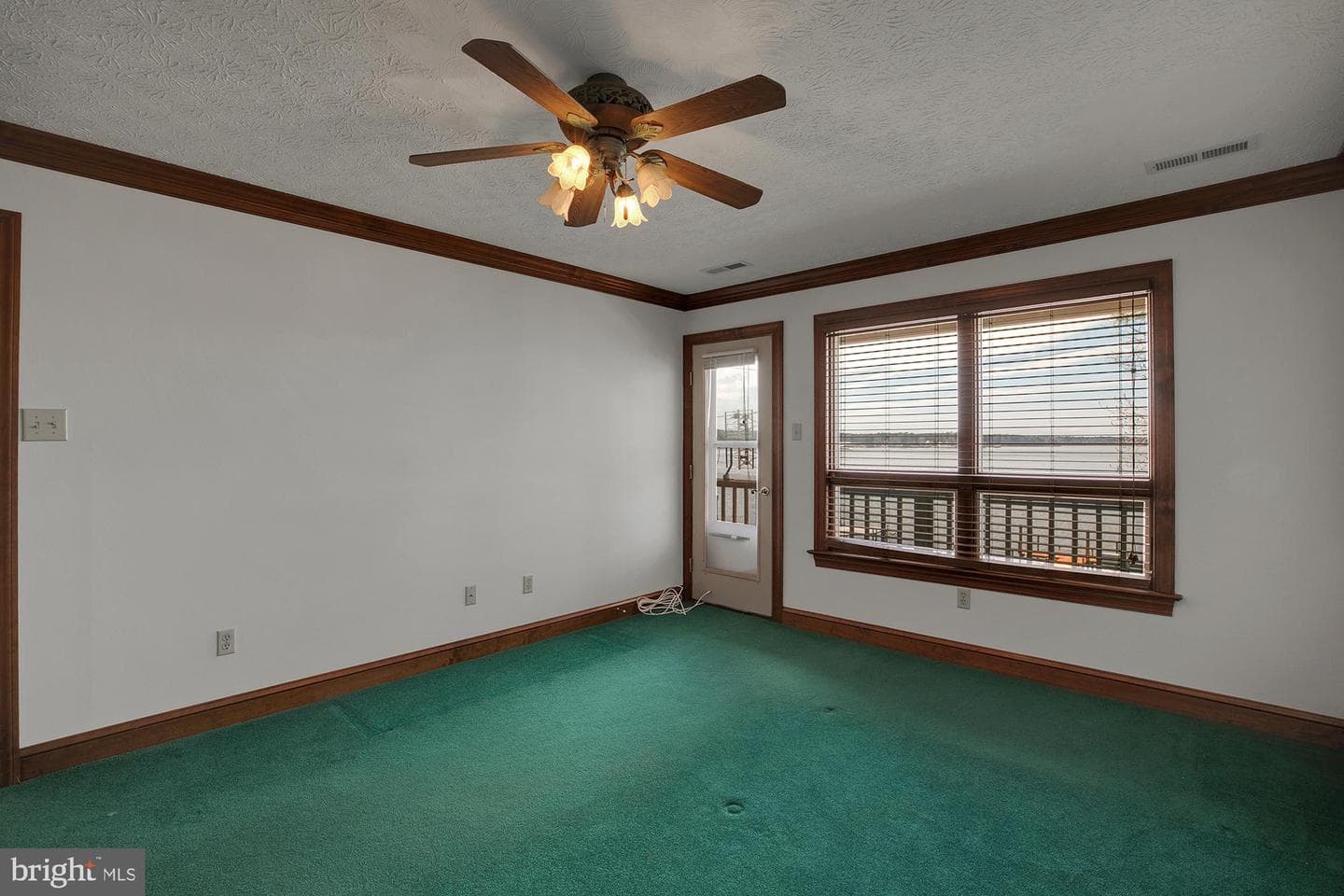 147 Beach Drive photo 54