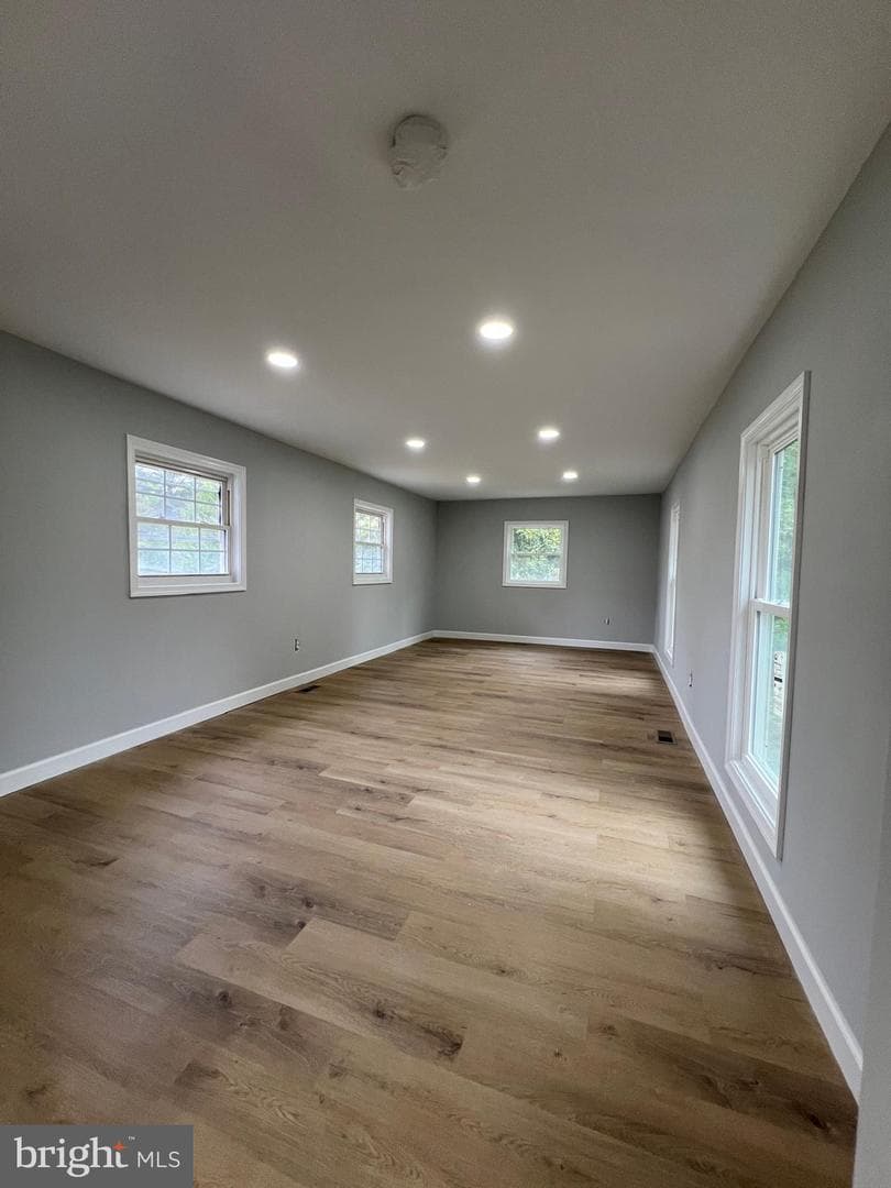 726 Courthouse Drive photo 11