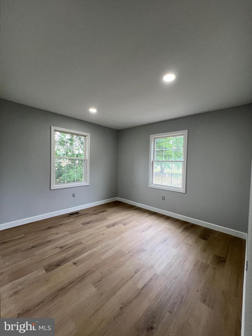 726 Courthouse Drive photo 8