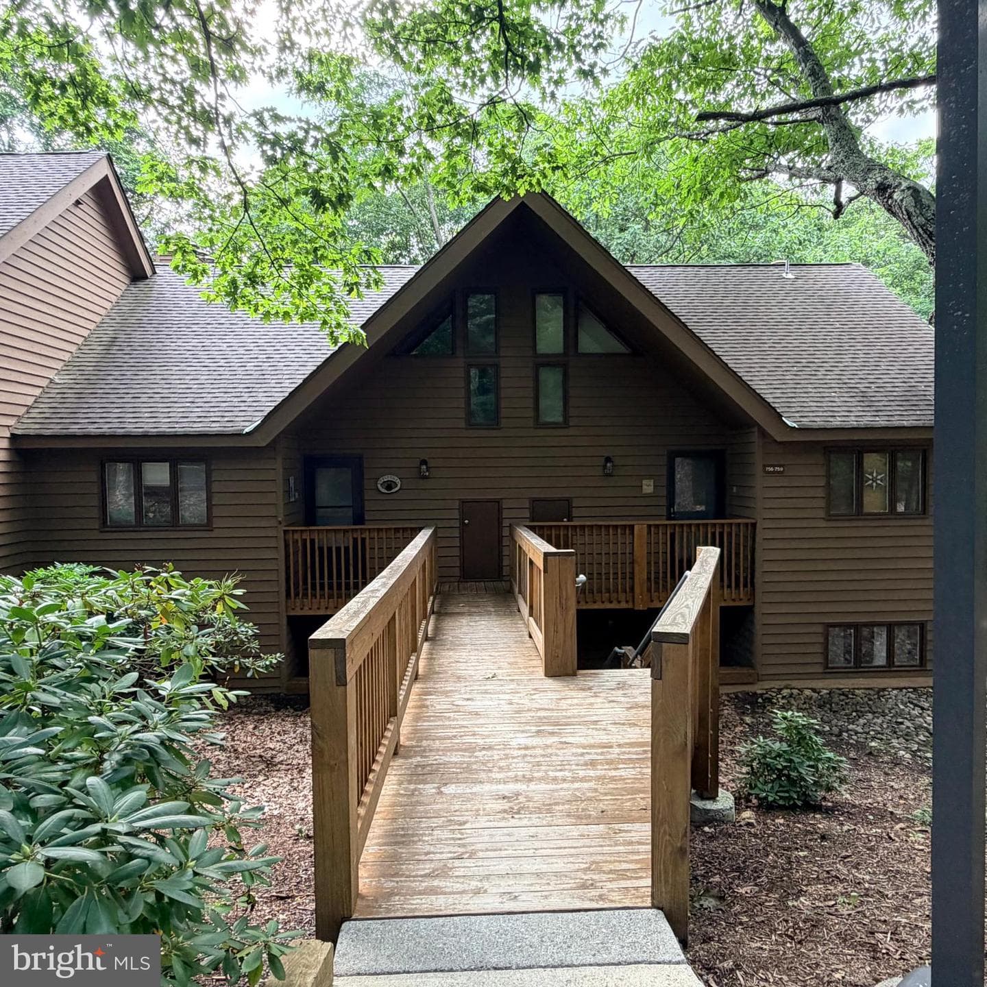 758 Laurelwood #758 photo 1