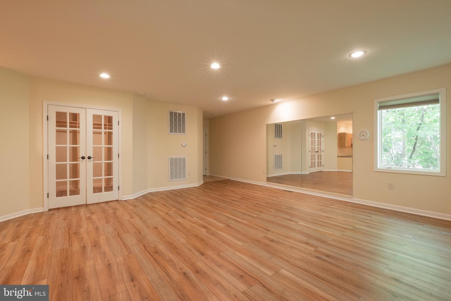 409 Whittaker Lane photo 25