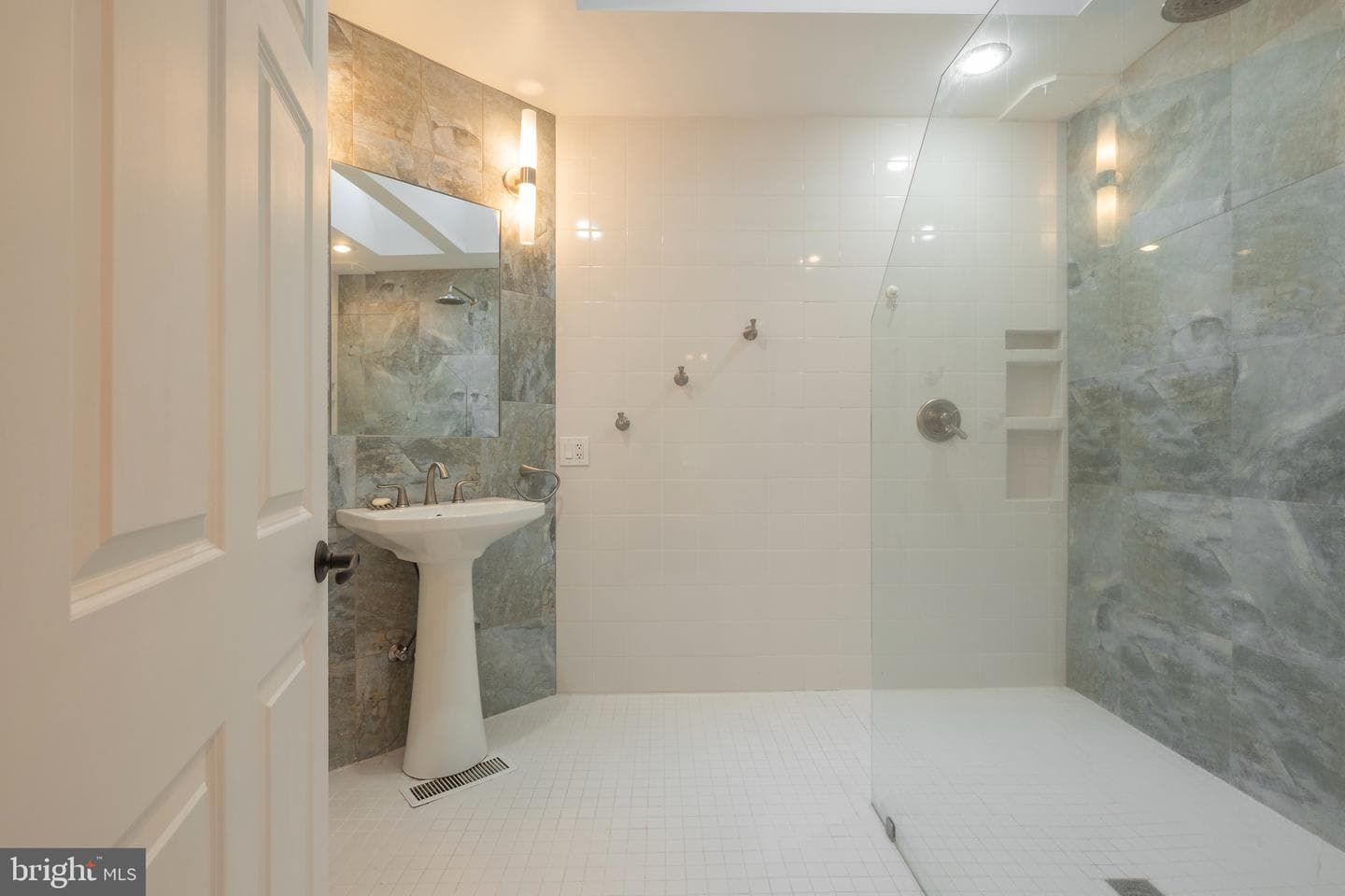 409 Whittaker Lane photo 30