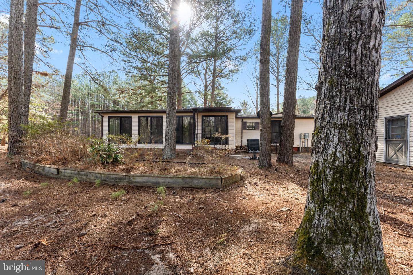 1221 Mundy Point Road photo 9