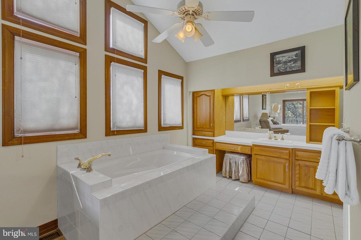 150 East Harbor Drive photo 25