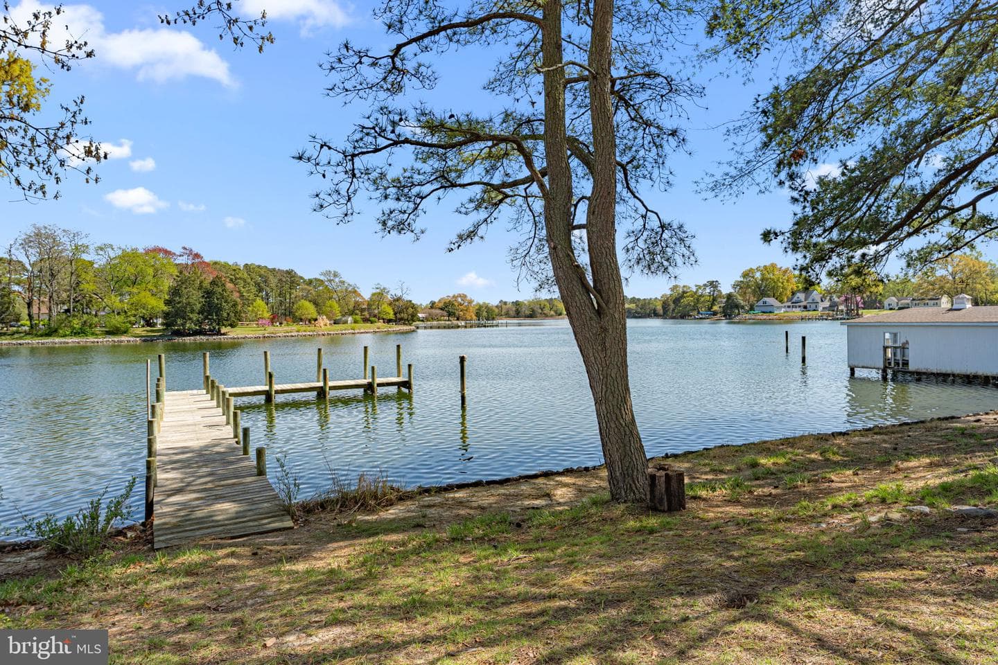 137 Pine Dr photo 32
