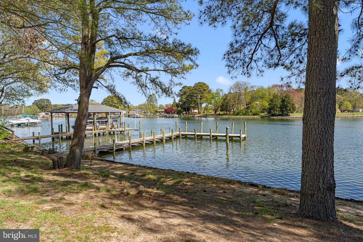 137 Pine Dr photo 4