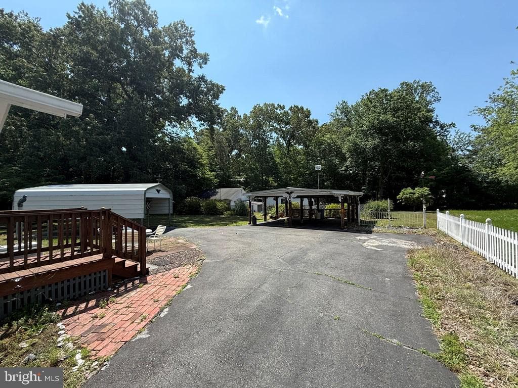 664 Sandy Point Road photo 3
