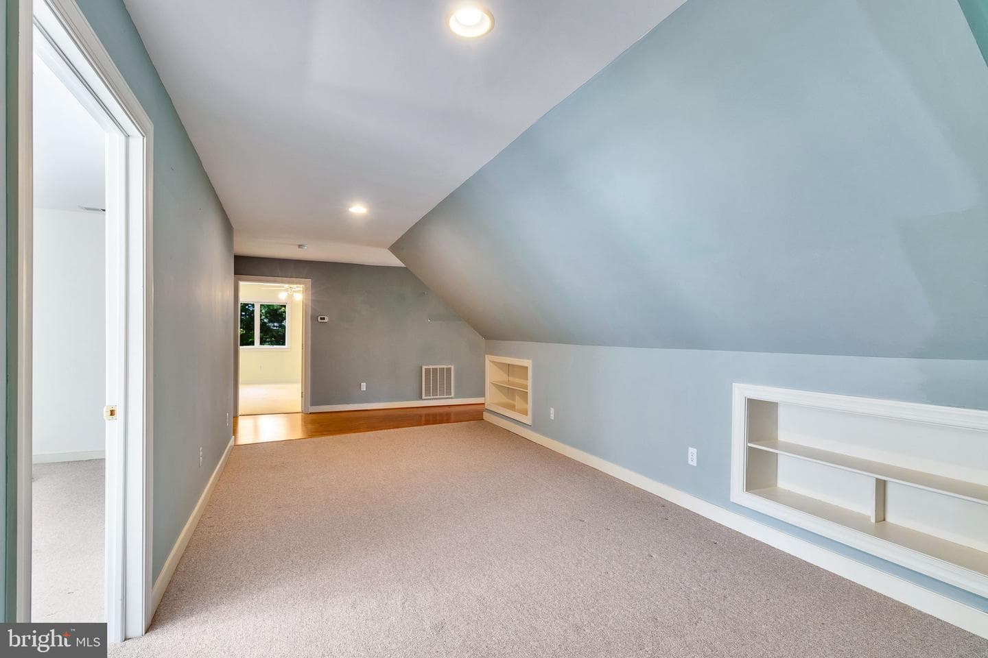 75 Lagrange Avenue photo 36