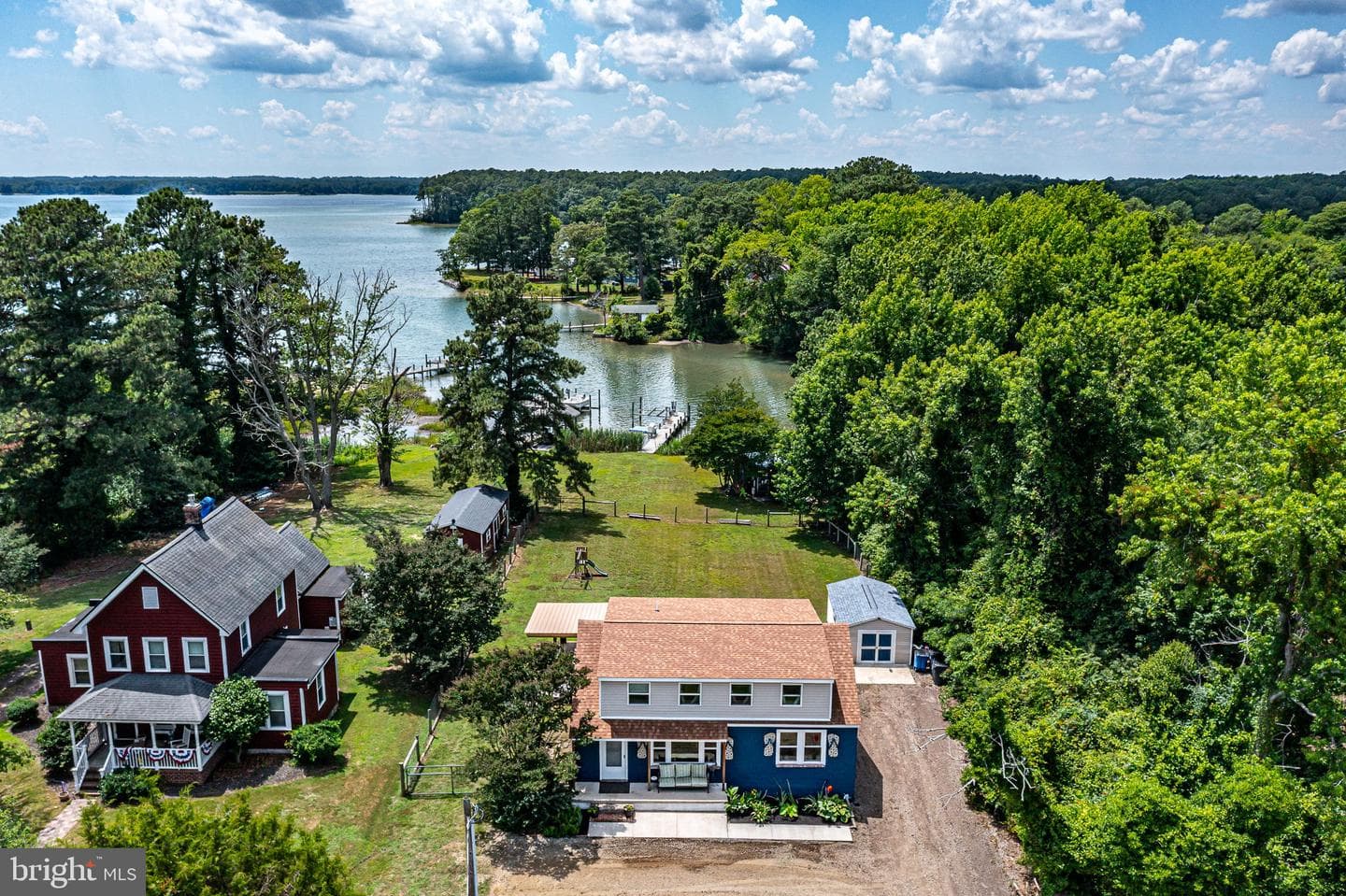 2082 Fairport Road photo 1