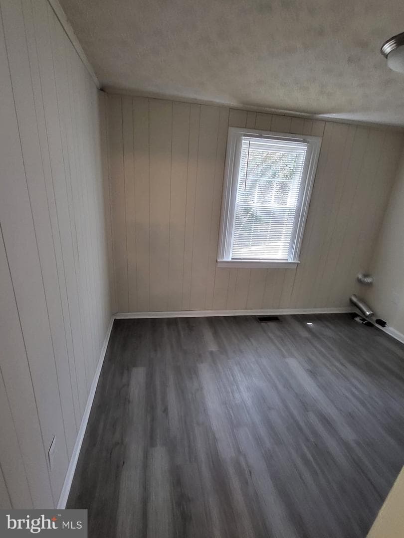 501 Tunstall Avenue photo 17
