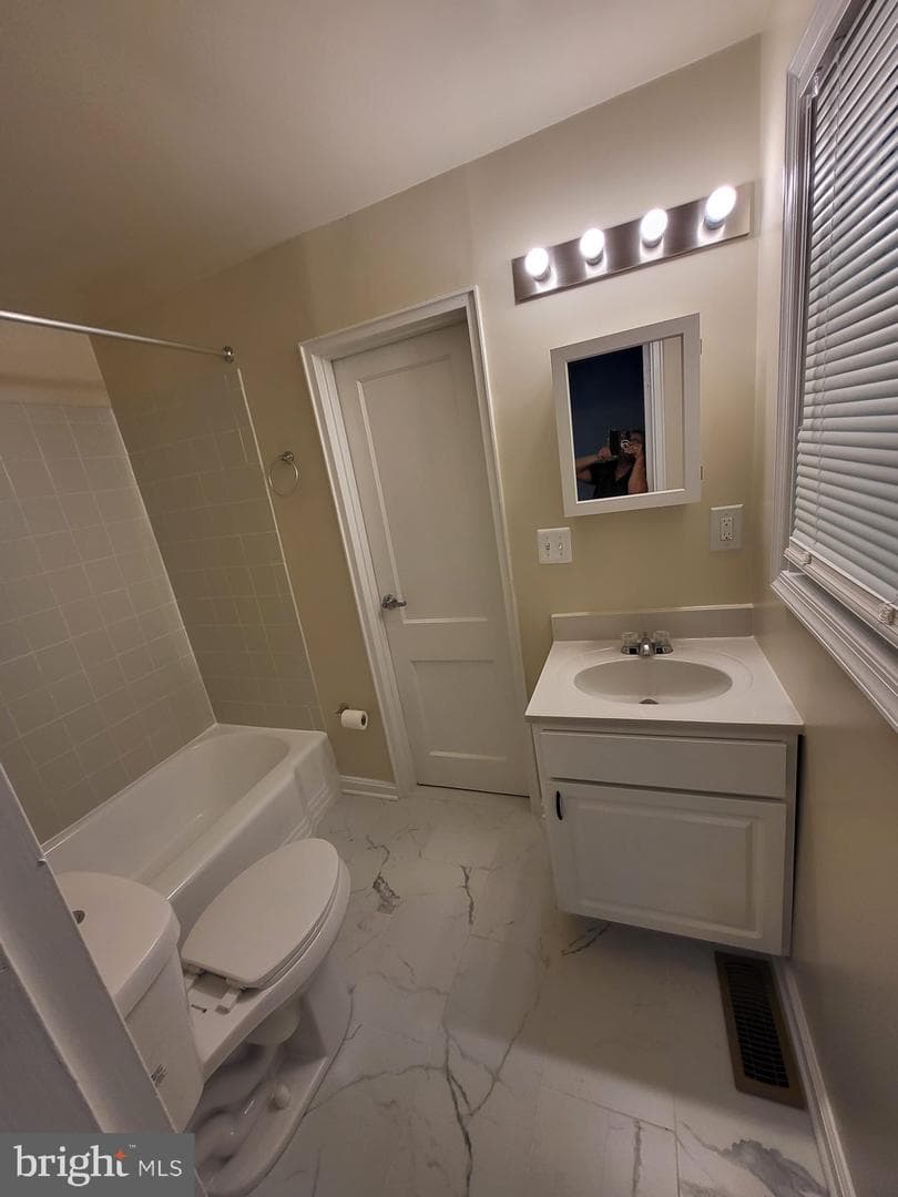 501 Tunstall Avenue photo 8